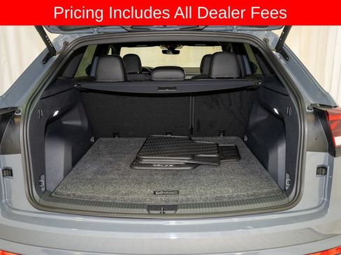 Used 2025 Volkswagen Atlas Cross Sport SEL R-Line AWD/4WD image 5