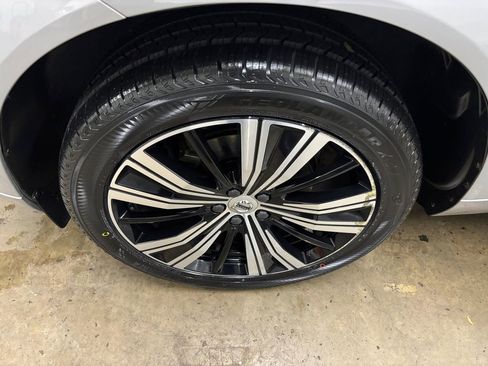 Certified 2023 Volvo XC60 B5 Plus w/ Climate Package image 35