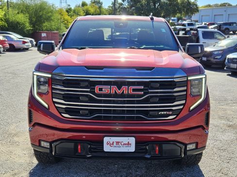 Used 2024 GMC Sierra 1500 AT4 w/ Technology Package image 9