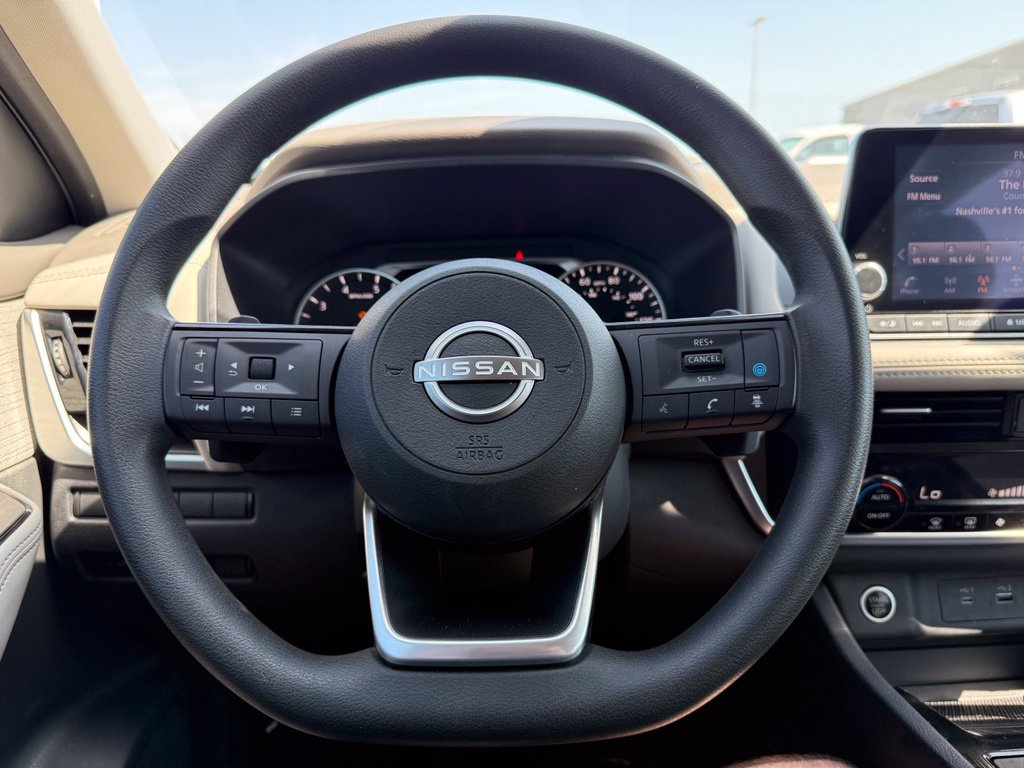 Used 2023 Nissan Rogue SV FWD image 21