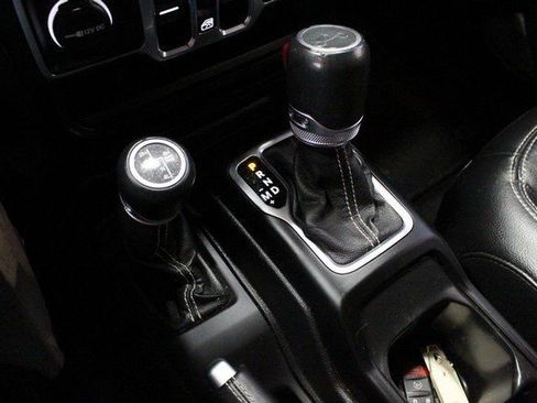 Used 2019 Jeep Wrangler Unlimited Sahara w/ Dual Top Group image 29