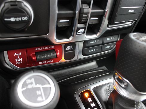 New 2026 Jeep Gladiator Mojave AWD/4WD image 32