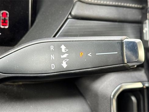 Used 2024 GMC Acadia Elevation image 33