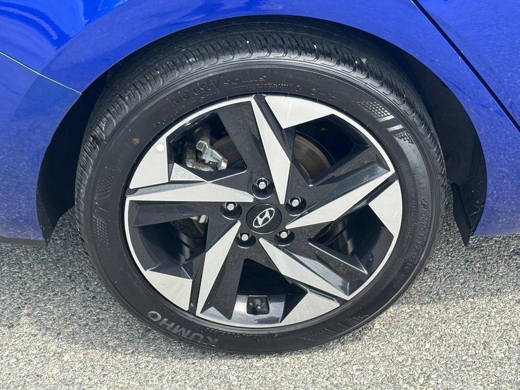 Certified 2023 Hyundai Elantra SEL w/ Convenience Package FWD image 9