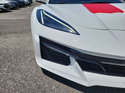 Used 2025 Chevrolet Corvette Z06 RWD image 9