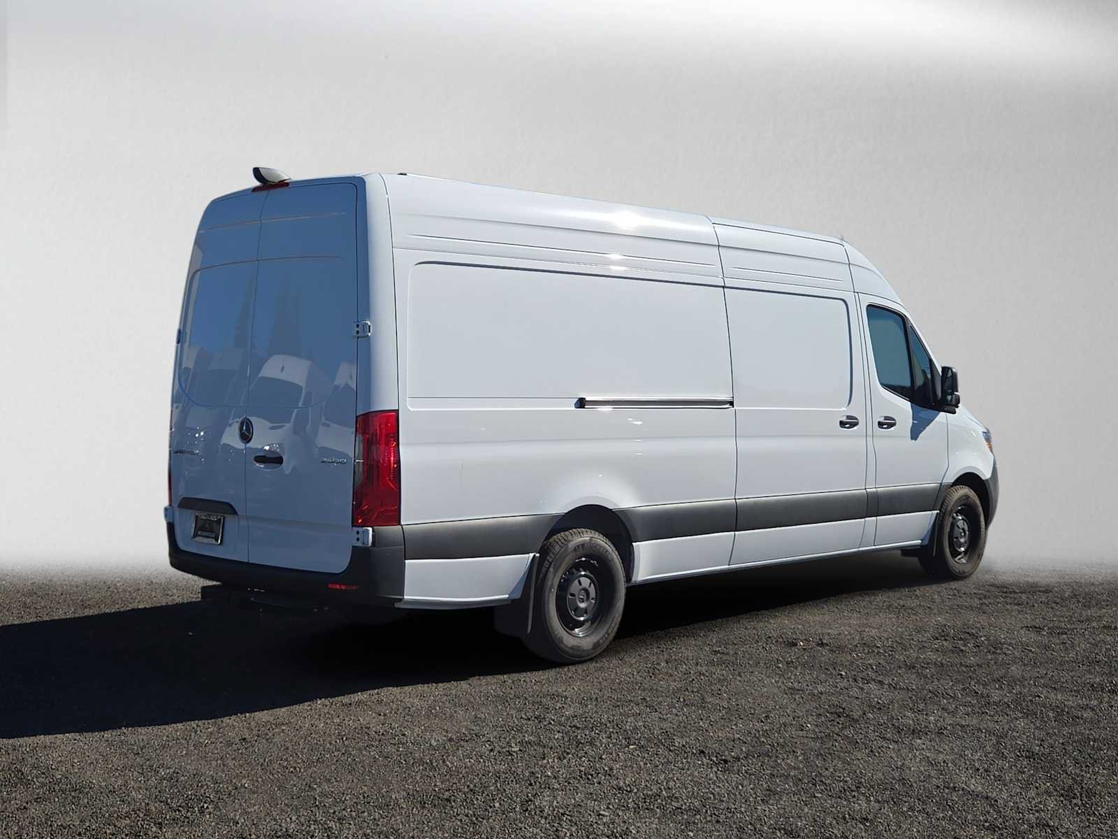 Used 2026 Mercedes-Benz Sprinter 2500 image 3