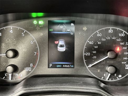 Used 2024 Toyota Corolla SE image 18