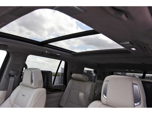 Used 2023 Cadillac Escalade Sport Platinum image 28