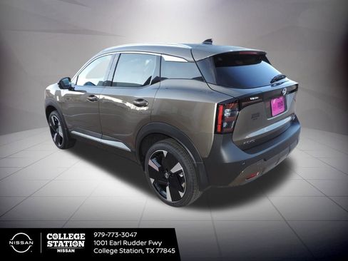 New 2026 Nissan Kicks SR image 6