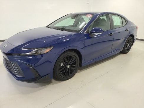 Used 2026 Toyota Camry SE w/ Convenience Package FWD image 35