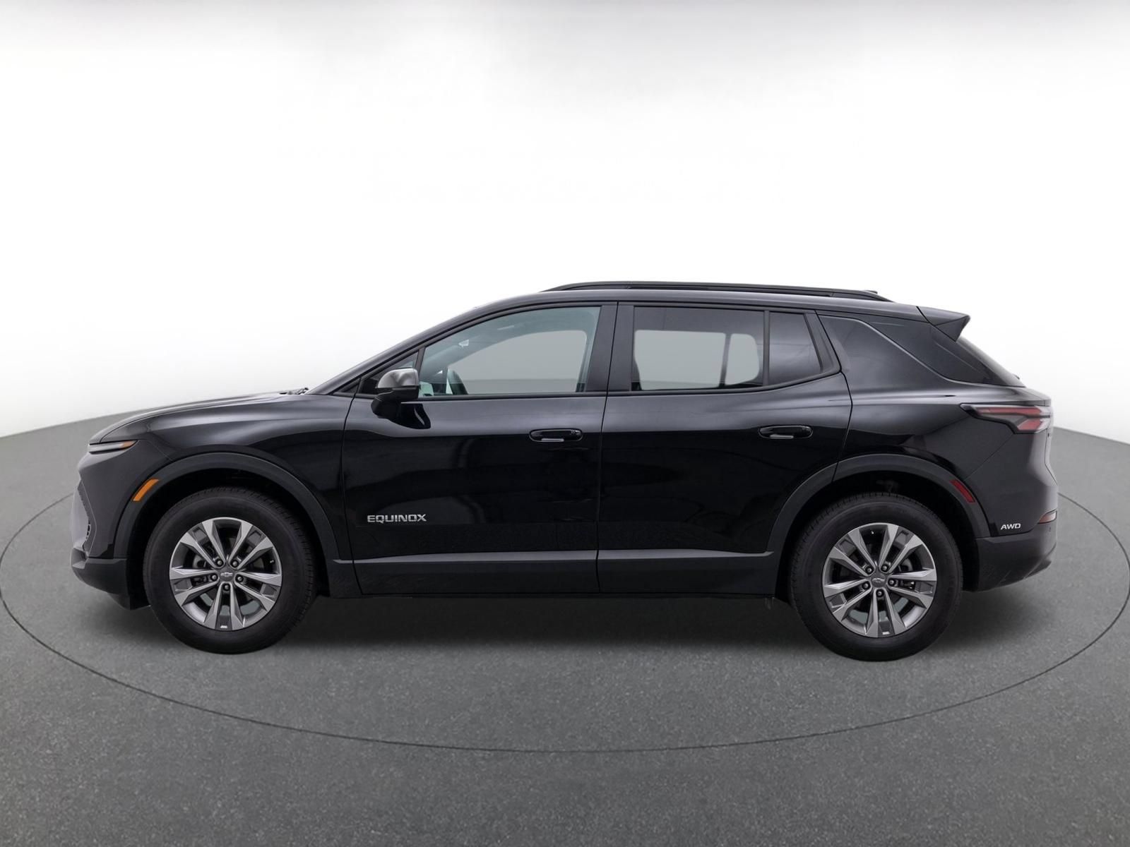 Used 2025 Chevrolet Equinox LT FWD image 4