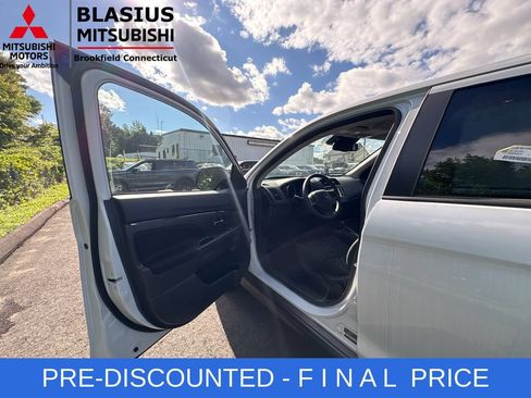 Used 2025 Mitsubishi Outlander Sport ES AWD/4WD image 14
