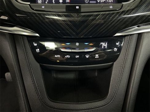Certified 2020 Cadillac XT6 Premium Luxury image 17