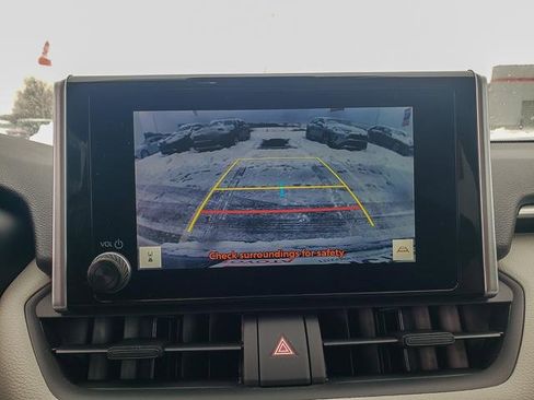 Used 2023 Toyota RAV4 XLE image 18