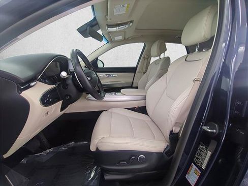 Used 2023 Genesis GV70 2.5T w/ Select Package AWD/4WD image 17