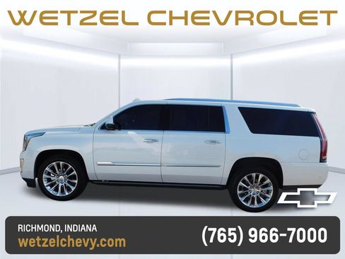 Certified 2020 Cadillac Escalade ESV Premium Luxury AWD/4WD image 6