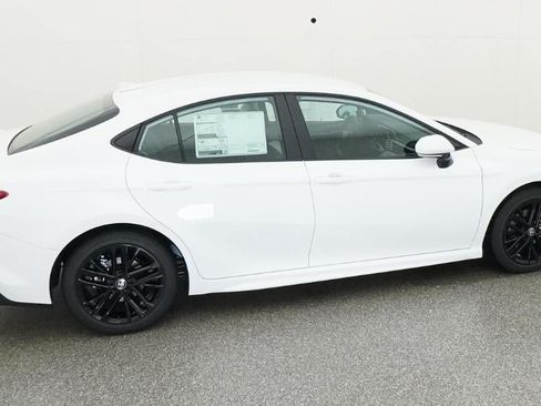 New 2026 Toyota Camry SE FWD image 10