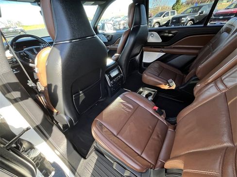 Certified 2023 Lincoln Aviator Reserve w/ Equipment Group 201A image 23