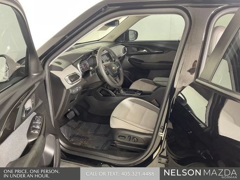 Used 2021 Chevrolet TrailBlazer LT AWD/4WD image 11