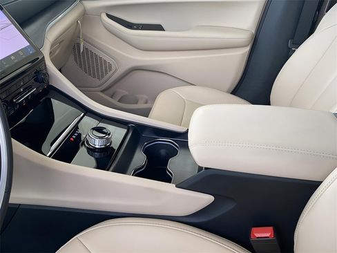 New 2025 Jeep Grand Cherokee L Limited image 45