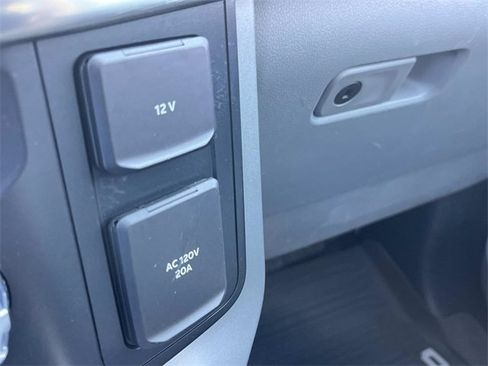 Used 2022 Ford F150 Lariat w/ Equipment Group 502A High image 35