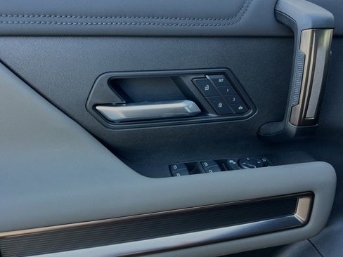 New 2025 GMC Hummer EV 3X w/ Extreme Off-Road Package image 8