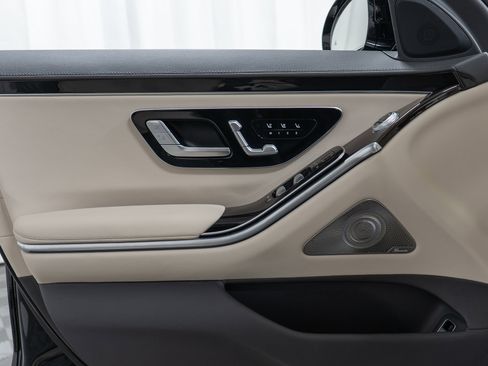 Used 2023 Mercedes-Benz S 500 4MATIC image 11