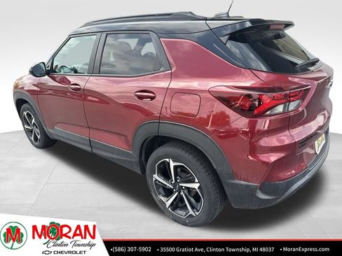 Used 2023 Chevrolet TrailBlazer RS w/ Sun and Liftgate Package AWD/4WD image 3