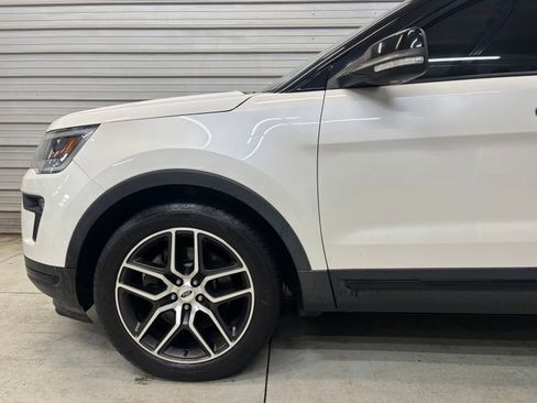 Used 2019 Ford Explorer Sport w/ Equipment Group 401A AWD/4WD image 4