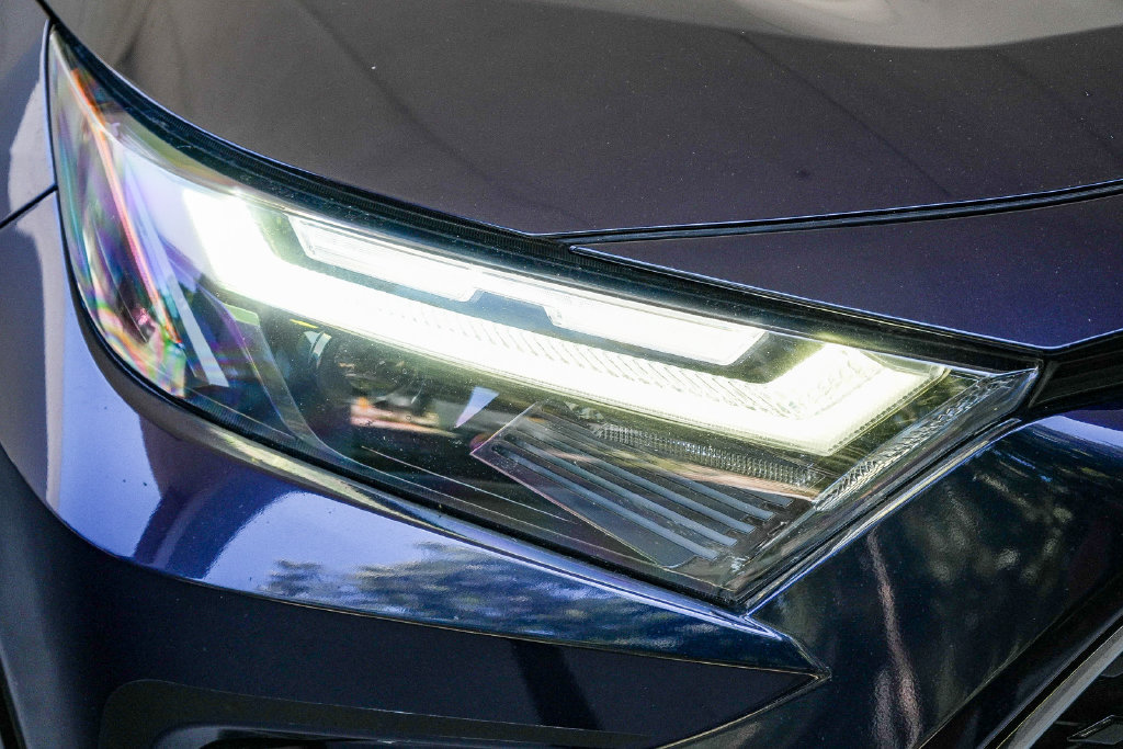 Used 2023 Toyota RAV4 SE w/ Weather & Moonroof Package AWD/4WD image 8