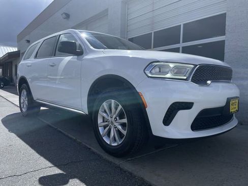 Used 2024 Dodge Durango SXT w/ 3rd Row Seating Group image 10