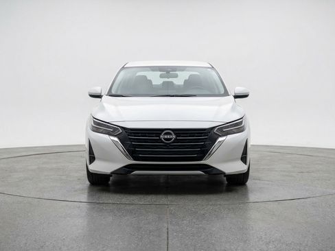 Used 2025 Nissan Sentra S FWD image 2