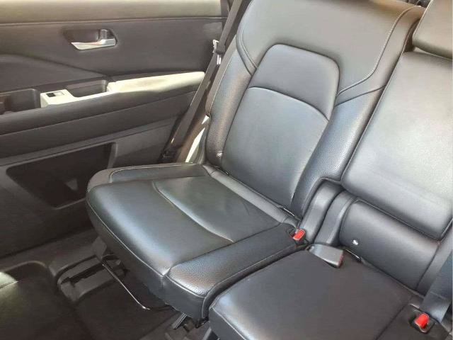Certified 2024 Nissan Pathfinder SL FWD image 18