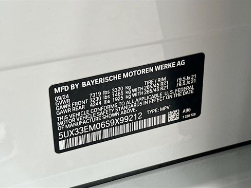 Used 2025 BMW X7 M60i image 37