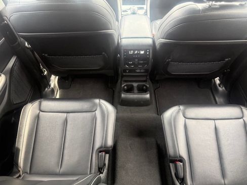 Used 2023 Jeep Grand Cherokee L Limited AWD/4WD image 46