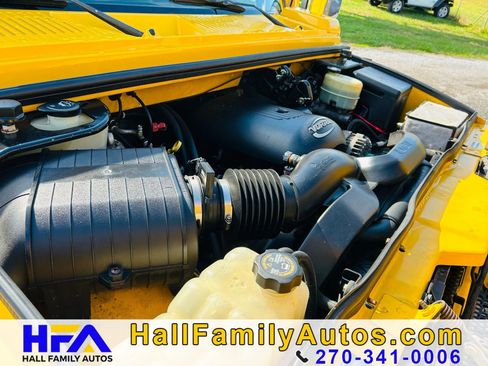 Used 2003 HUMMER H2 w/ Preferred Equipment Group AWD/4WD image 36