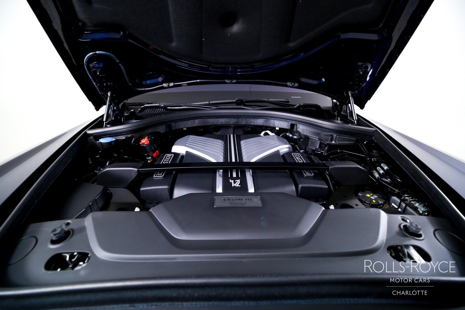Certified 2025 Rolls-Royce Cullinan AWD/4WD image 42