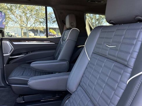 New 2026 Cadillac Escalade Platinum Sport w/ LPO, ONYX Package image 14