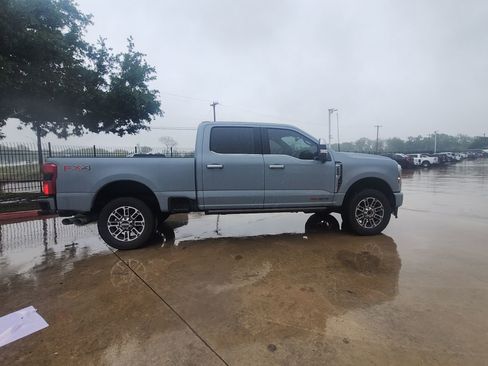 Used 2026 Ford F250 Platinum w/ Platinum Plus Package image 2