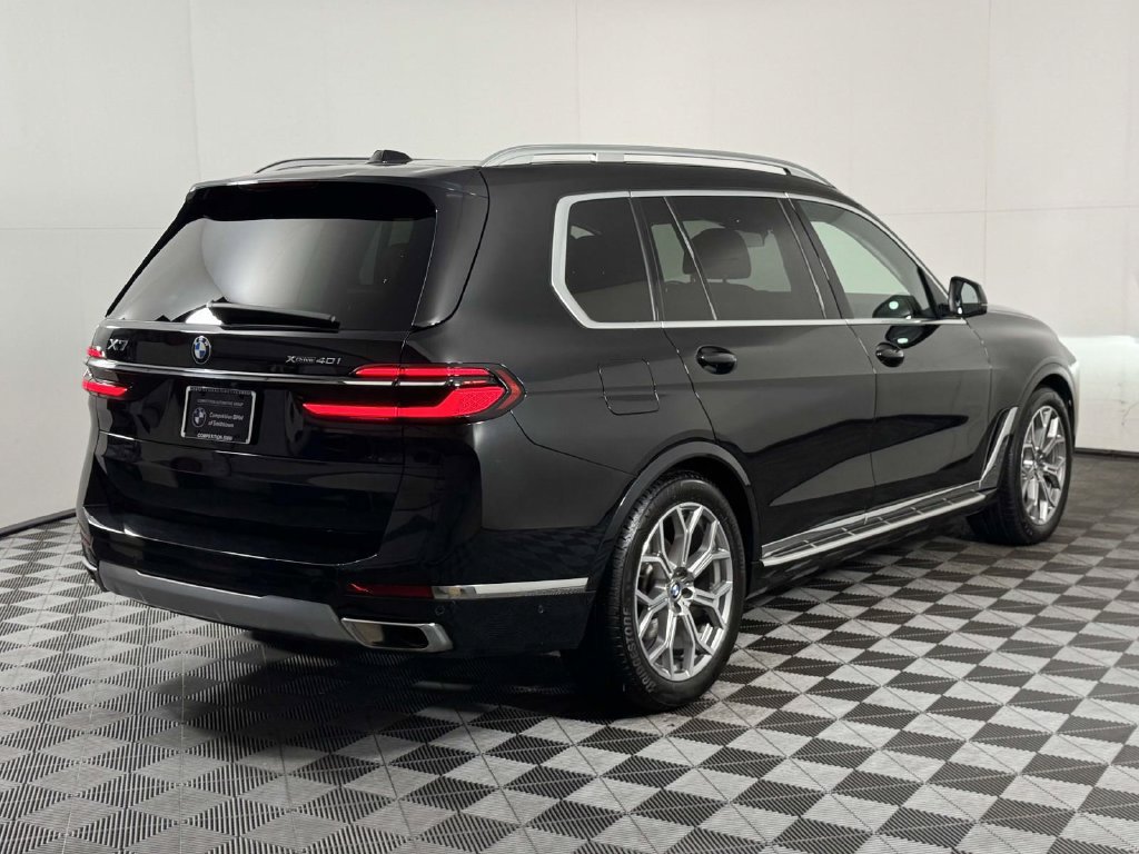 Used 2023 BMW X7 xDrive40i AWD/4WD image 10