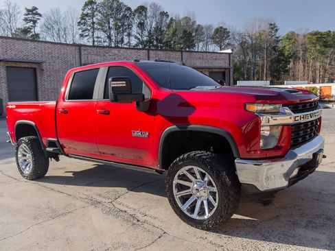 Used 2020 Chevrolet Silverado 2500 LT w/ Texas Edition image 11