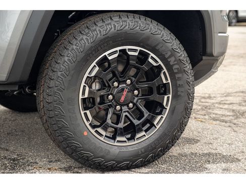 New 2026 GMC Canyon AT4 AWD/4WD image 10
