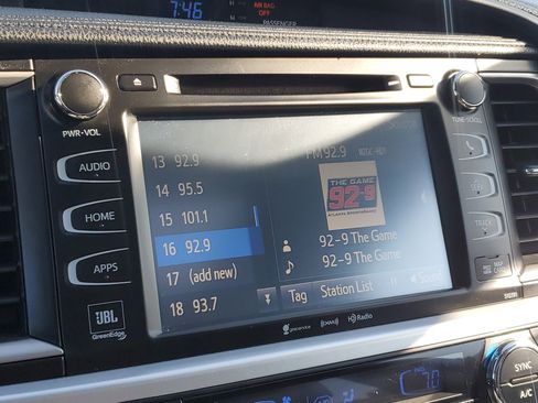 Used 2019 Toyota Highlander Limited image 29