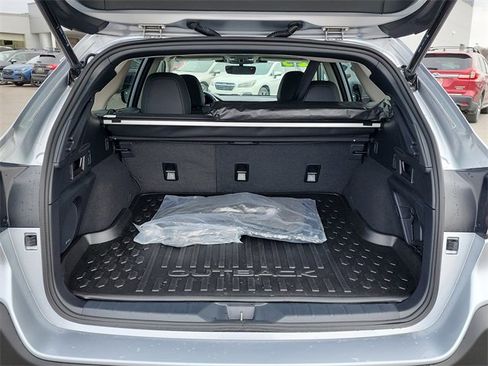 Used 2025 Subaru Outback Onyx Edition image 7