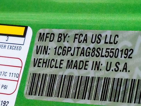 New 2025 Jeep Gladiator Sport image 29