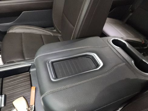 Used 2024 GMC Yukon Denali AWD/4WD image 25