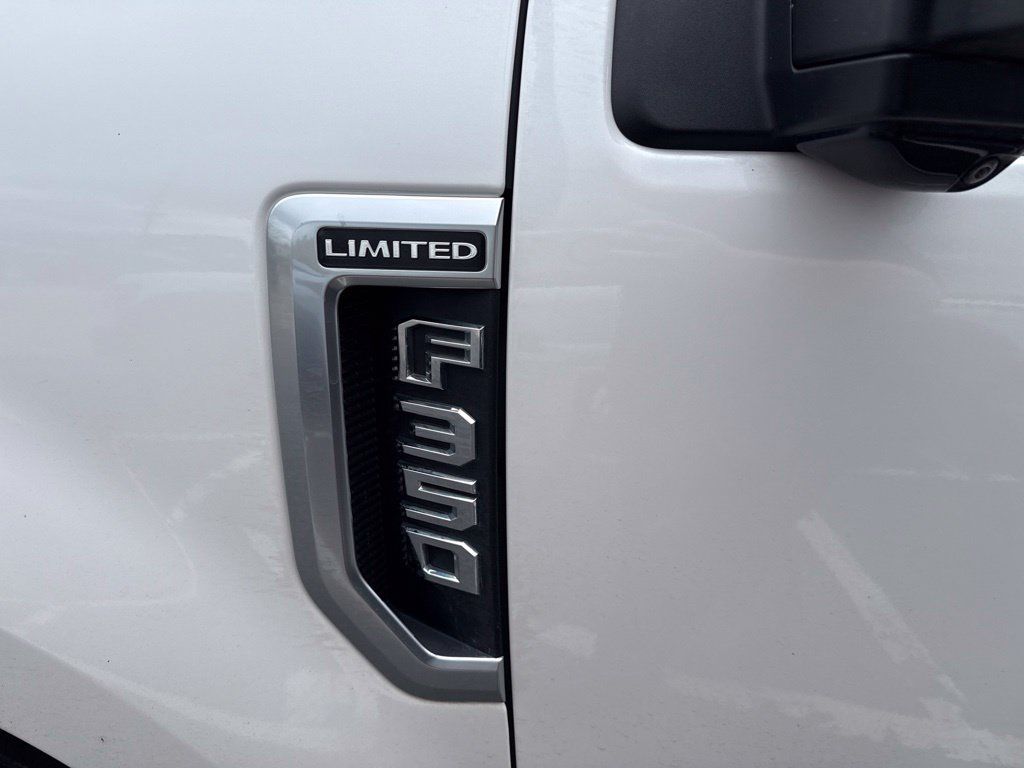 Used 2018 Ford F350 Limited w/ FX4 Off-Road Package AWD/4WD image 16
