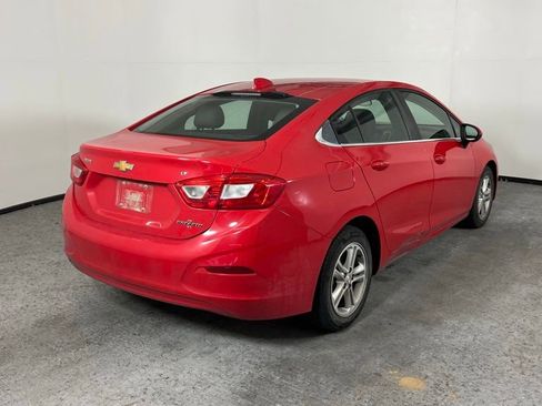 Used 2017 Chevrolet Cruze LT w/ Convenience Package FWD image 8