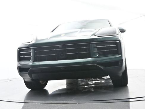 Certified 2025 Porsche Cayenne S AWD/4WD image 58