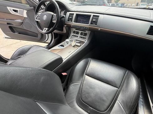 Used 2013 Jaguar XF RWD image 77